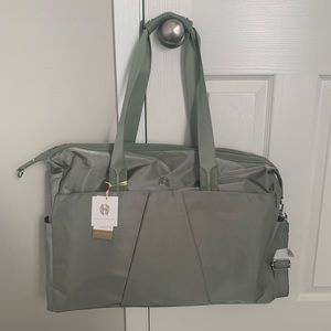 House of Harlow NWT Sage Luxe Weekender Bag 2 piece